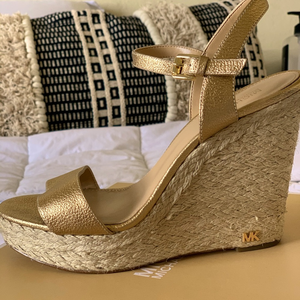 MK Jill wedge metallic leather. Gently used.